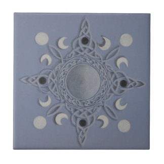 Moon cycle -celtic knot tile