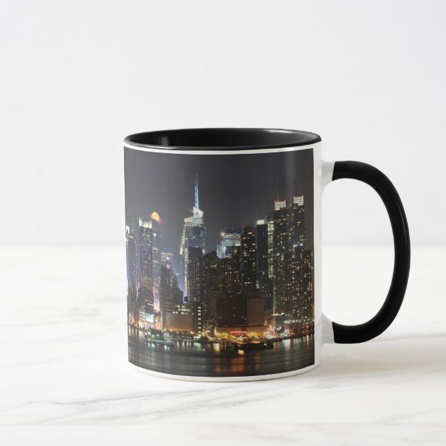 Moon rises over midtown New York. Mug (Right)