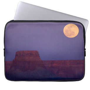 Moon Rising Over Tower Butte, Arizona Laptop Sleeve