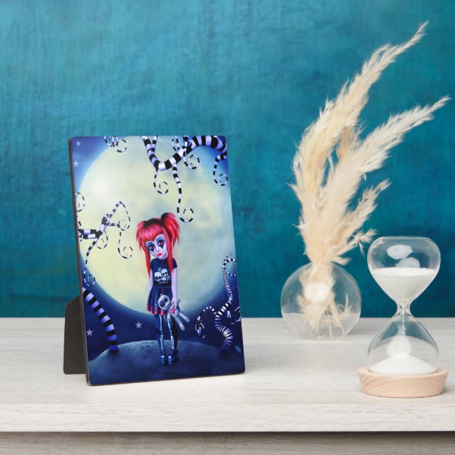 Moonlight Goth Doll Plaque (Side)