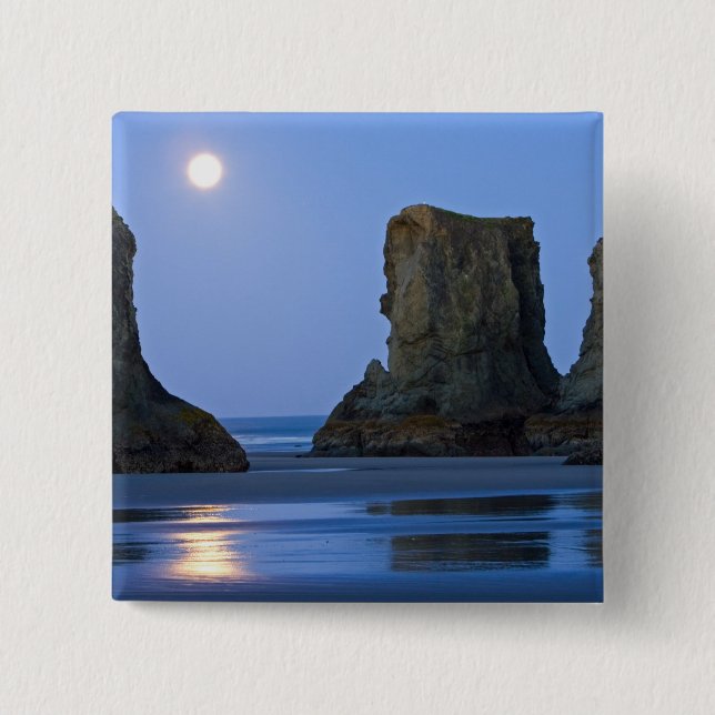 Moonset, Bandon Beach, Oregon. 15 Cm Square Badge (Front)