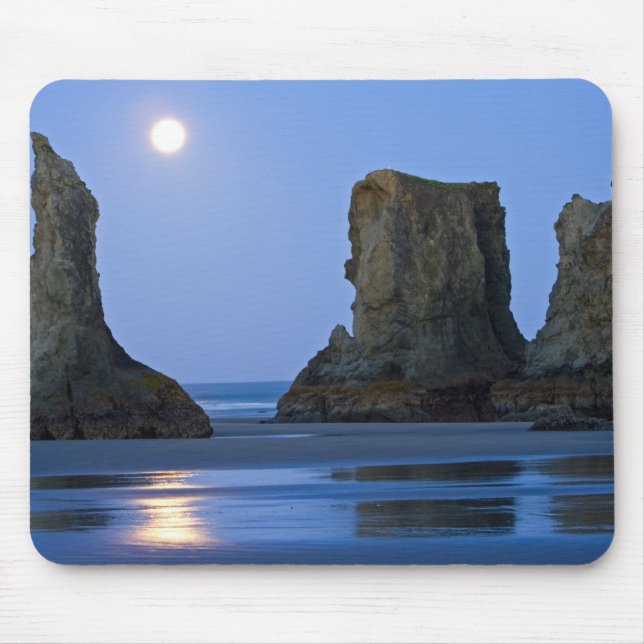 Moonset, Bandon Beach, Oregon. Mouse Pad (Front)