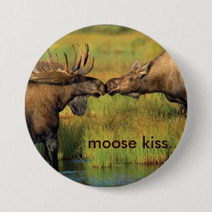 Moose Kiss 7.5 Cm Round Badge