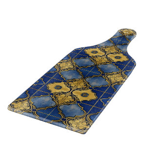 Moroccan Inspired Quatrefoil Pattern Faux Gilded Cutting Board