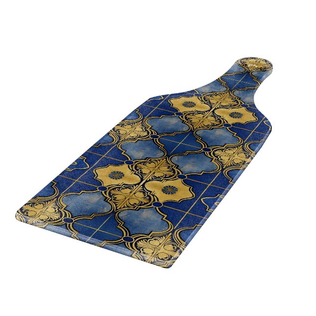 Moroccan Inspired Quatrefoil Pattern Faux Gilded Cutting Board (Corner)