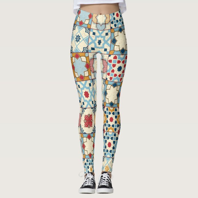 Moroccan tiles, colourful seamless pattern. leggings (Front)