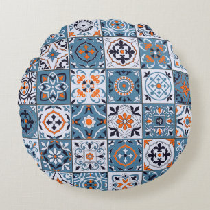 Moroccan Tiles: Vintage Seamless Elegance Round Cushion