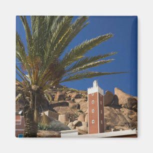 MOROCCO, Anti Atlas, TAFRAOUTE Area: ADAI, Red Magnet