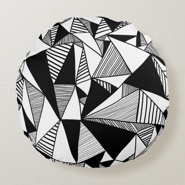 Mosaic Triangles, Black White Texture. Round Cushion (Front)