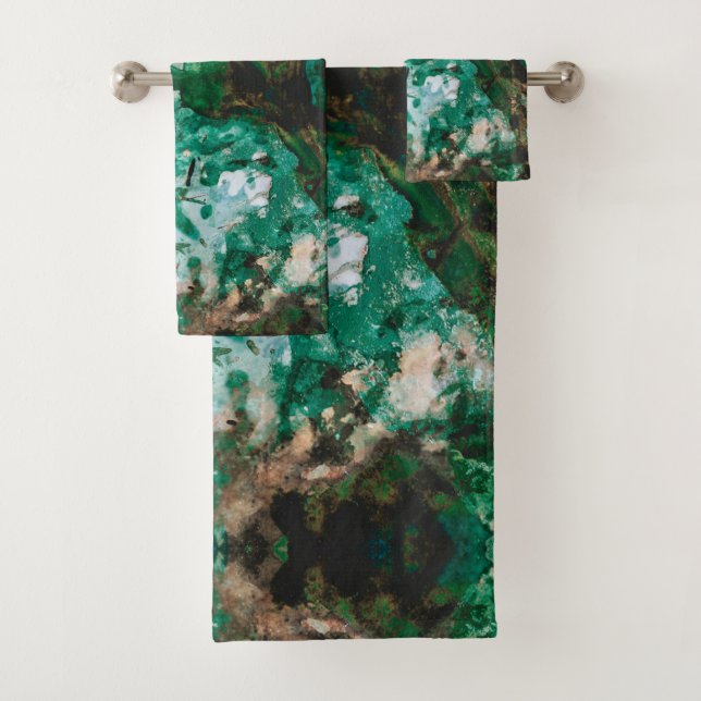 Moss Agate Green Crystal Geode Abstract Bath Towel Set (Insitu)