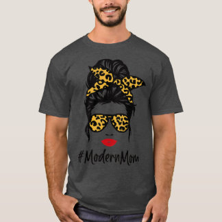 Mothers Day gift Modern mum  T-Shirt