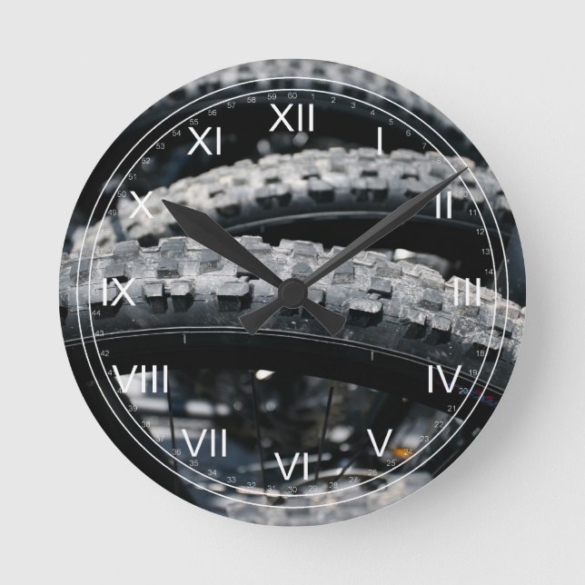 Mountain bike tires round clock (Front)