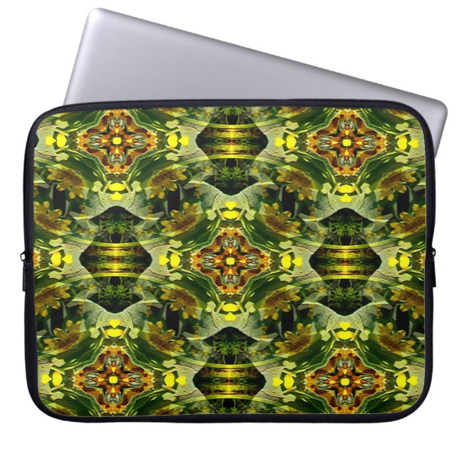 Mountain Daisies.... Laptop Sleeve (Front)