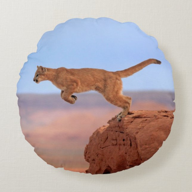 Mountain Lion Round Cushion (Front)