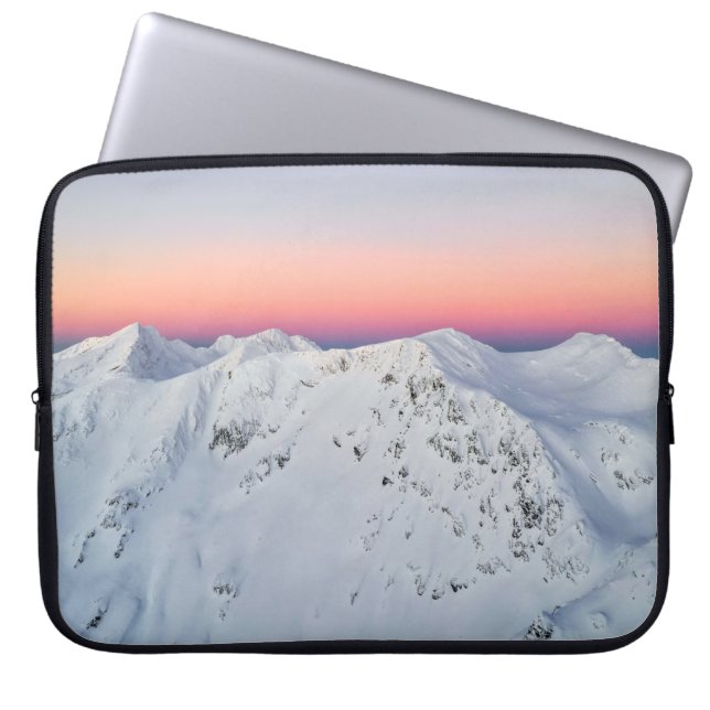 MOUNTAIN PEAK COVERED WITH SNOW LAPTOP SLEEVE (Front)