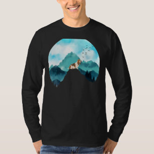 Mountain Pine Tree Blue Sky Birds are Flying Basse T-Shirt