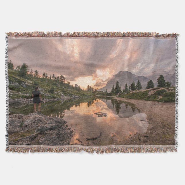Mountain Pond throw blanket (Front)