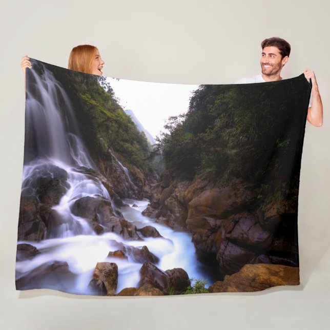 MOUNTAIN STREAM FLEECE BLANKET (In Situ)