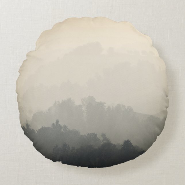 MOUNTAIN SURROUNDED BY TREES ROUND CUSHION (Front)