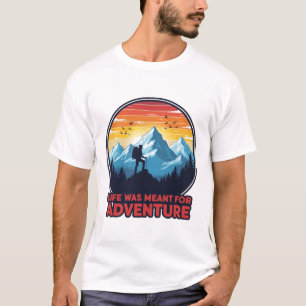 Mountains Adventure Retro Travel Design T-Shirt