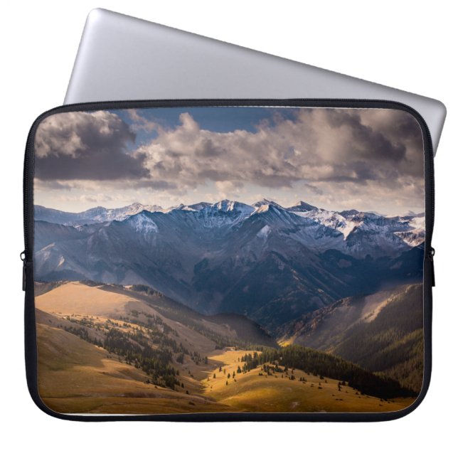 MOUNTAINS DURING DAYTIME LAPTOP SLEEVE (Front)