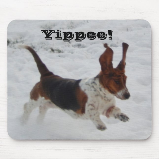 Mousepad with Jumping Basset Hound "Yippee" (Front)