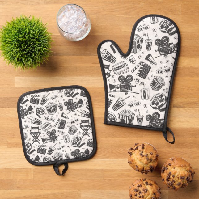 Movies Cinema Films Oven Mitt & Pot Holder Set (Top Down)