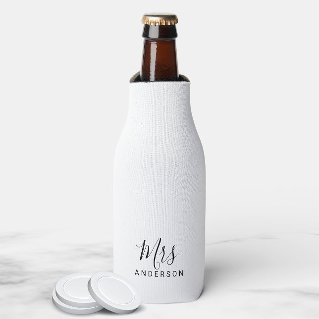 Mr and Mrs | Black and White Modern Script Bottle Cooler (Creator Uploaded)
