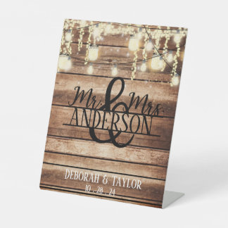 Mr and Mrs Custom Rustic Wedding Pedestal Sign