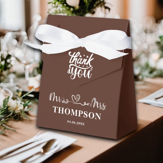 Mr and Mrs Elegant Simple | Brown Favour Box (Creator Uploaded)
