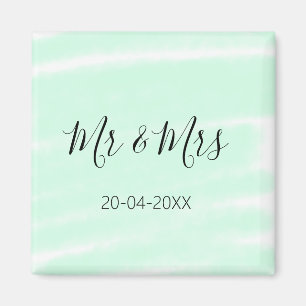 Mr & Mrs add family name date year wedding favor g Magnet