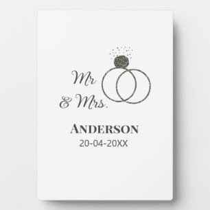 Mr & Mrs add family name date year wedding favour Plaque