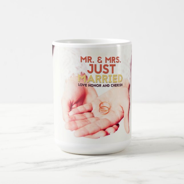 Mr. & Mrs. - Gift    Mug (Center)
