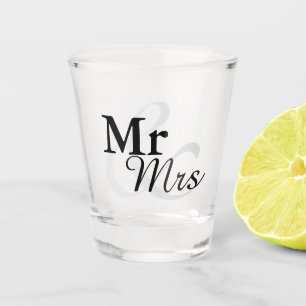 Mr&Mrs Simple Elegant Typography Wedding Favour Shot Glass