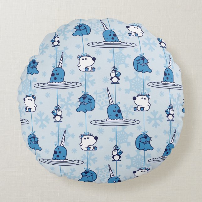 Mr. Narwhal Blue Snowflake Pattern Round Cushion (Front)