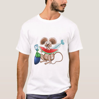 Mr. Rat enjoying his meal T-Shirt
