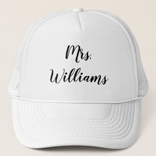 Mrs. White Hat (Front)