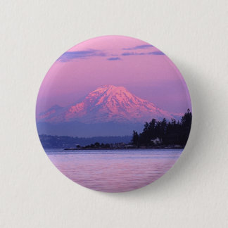 Mt. Rainier at Sunset, Washington State. 6 Cm Round Badge