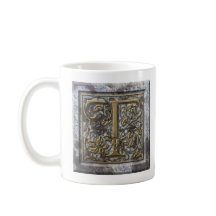 Mug with the initial “T"