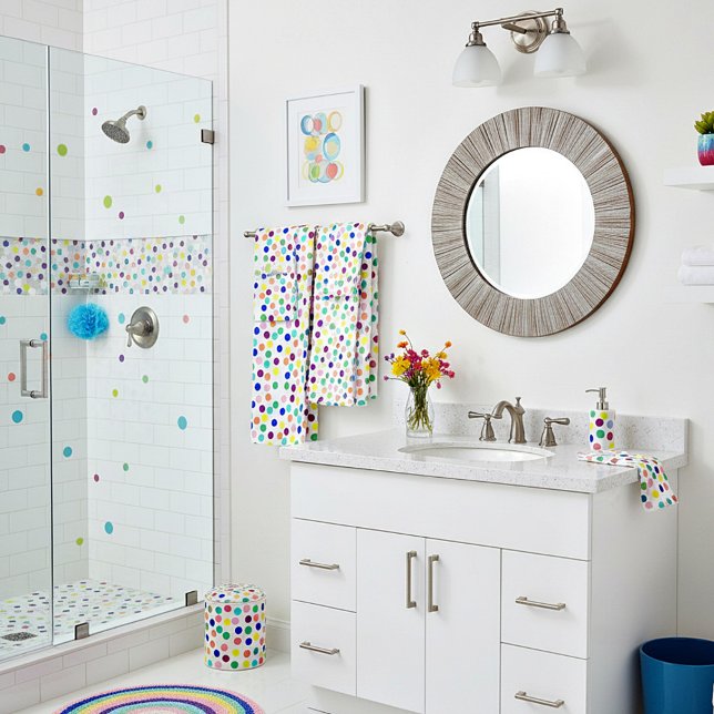 Multi colour dots bath towel set (Creator Uploaded)