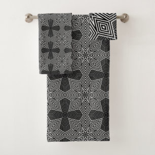 Multi-coloured geometric pattern retro bath towel set