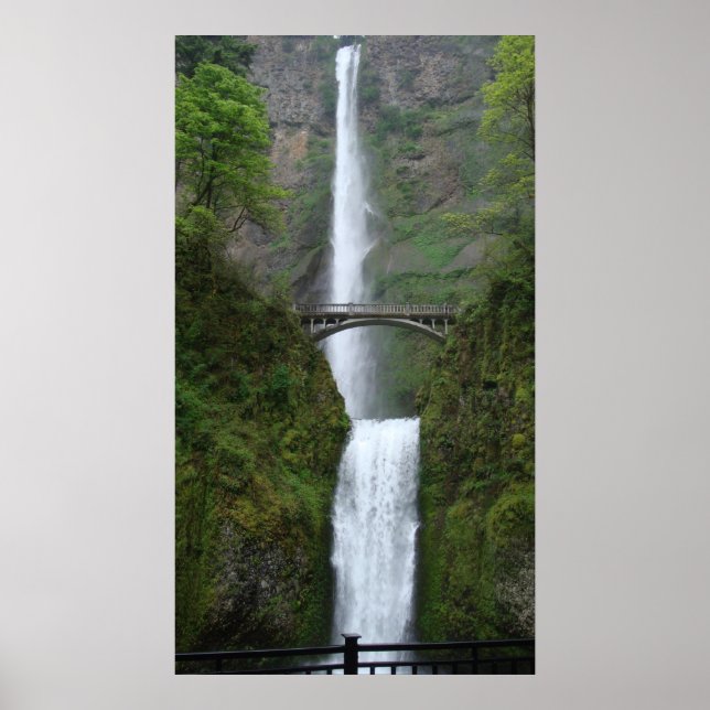Multnomah Falls Poster (Front)