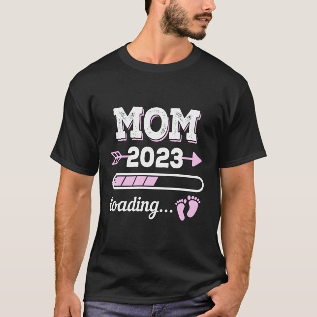 Mum 2023 Expectant Mother 2023 Pregnancy Announcet T-Shirt (Front)