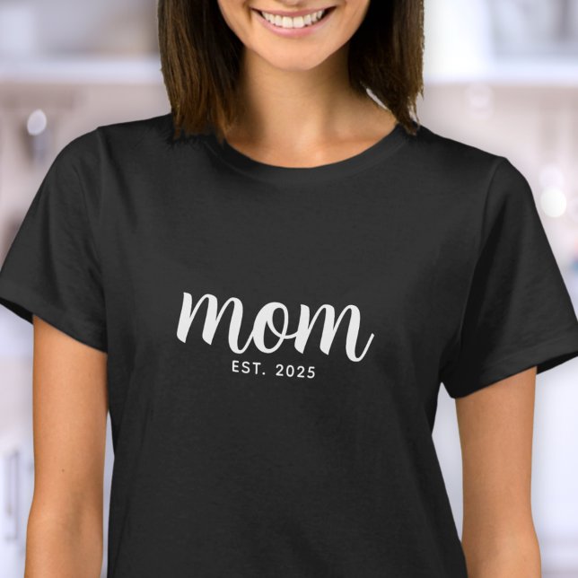 Mum Established New Mum Gift T-Shirt (Creator Uploaded)