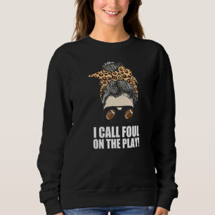 Mum Football Cheering Referee Son on The Field Sweatshirt