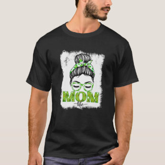 Mum Messy Bun Funny St Patrick's Day Irish Lucky S T-Shirt
