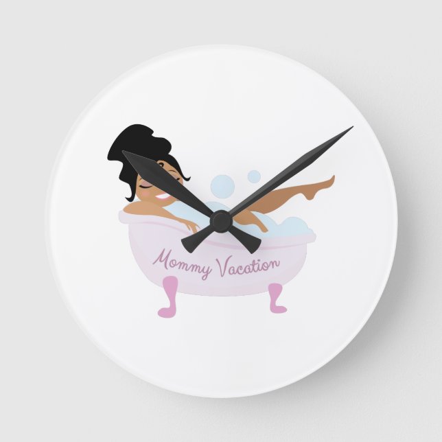 Mummy Vacation Round Clock (Front)