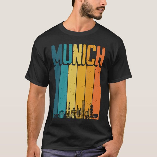 Munich Skyline Retro Vintage Souvenir Munich T-Shirt (Front)