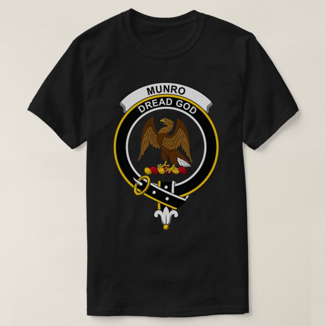 Munro Crest Tartan Clan Scottish Clan T-Shirt (Design Front)