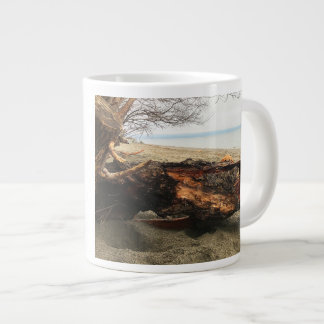 Murphy takes a peek Mug